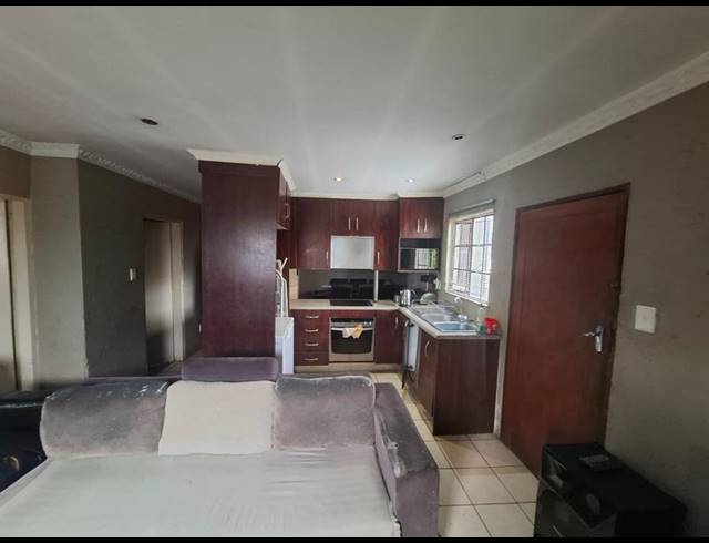 4 BEDROOM HOUSE FOR SALE IN CLAYVILLE